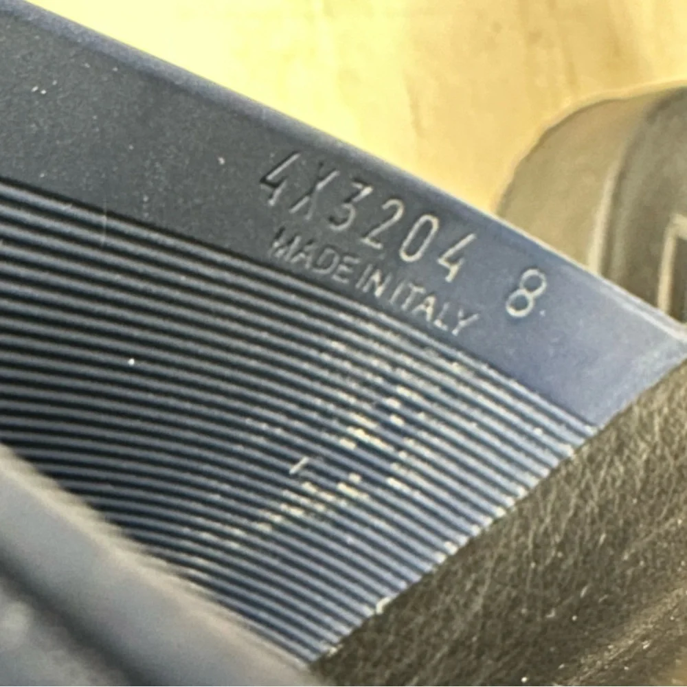 Prada slides - Picture 13 of 13